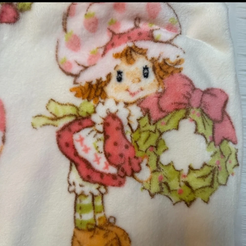 Strawberry Shortcake Blanket 🎄